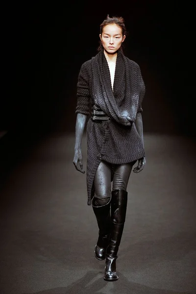 Look 11